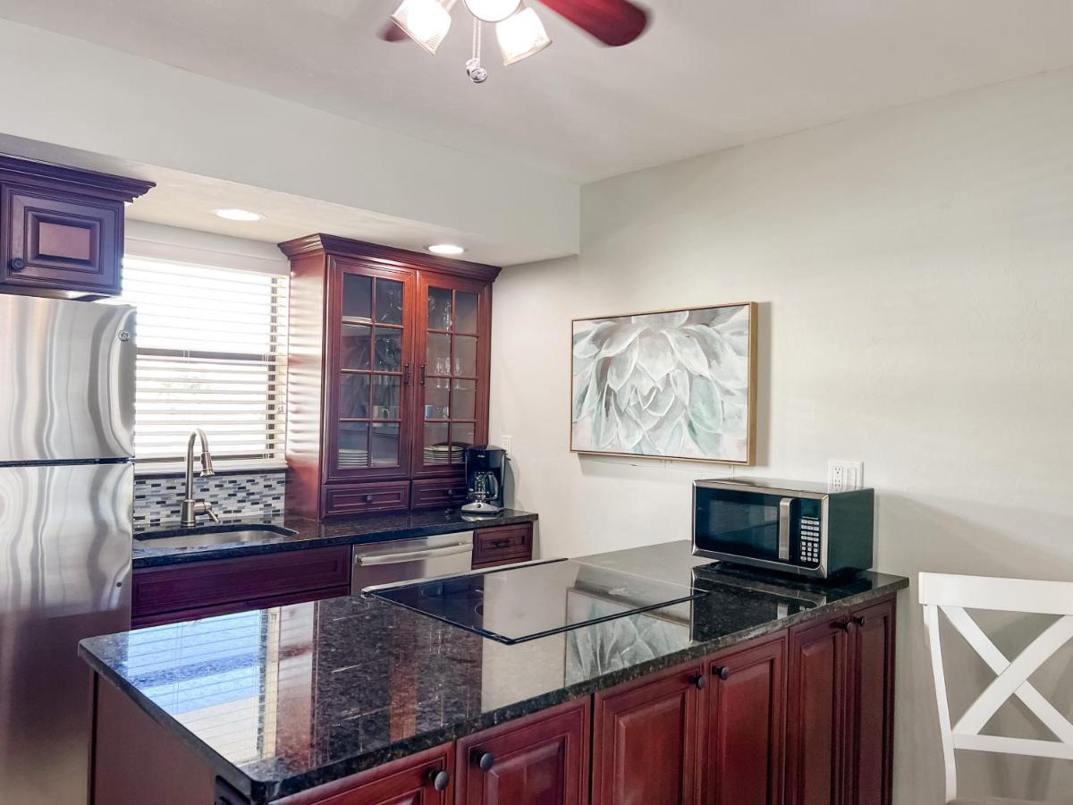 Knot A Care Remodeled Direct Water Access Condo With Ocean And Pool Views Now Sleeps Six Марко Айлънд Екстериор снимка